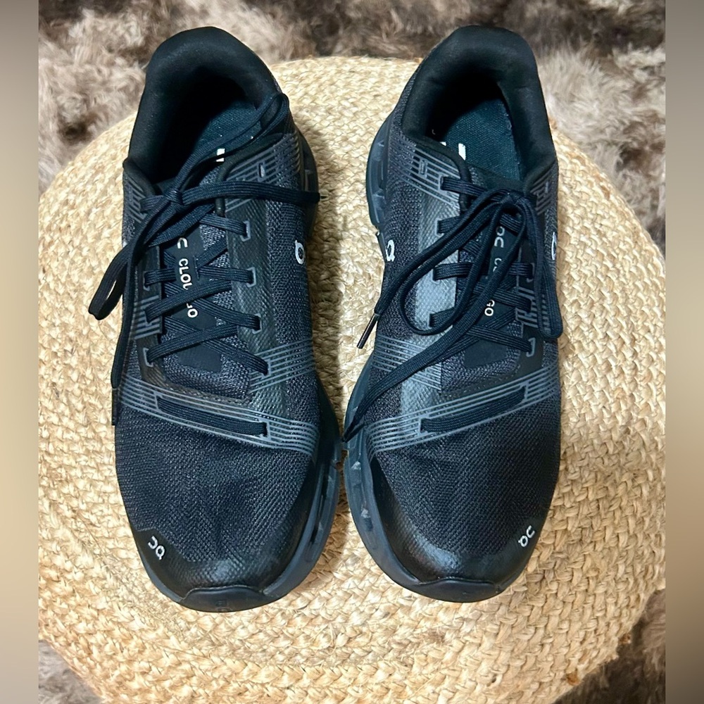 Black CloudGo women tennis shoes gently worn.